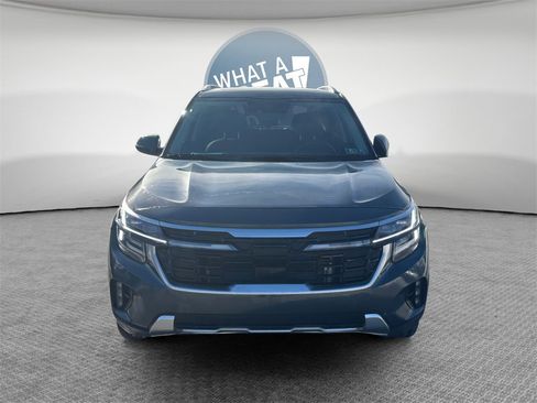 Used 2024 Kia Seltos SX w/ SX Sunroof Package image 9