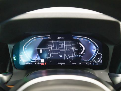 Used 2022 BMW 330e xDrive w/ M Sport Package image 28