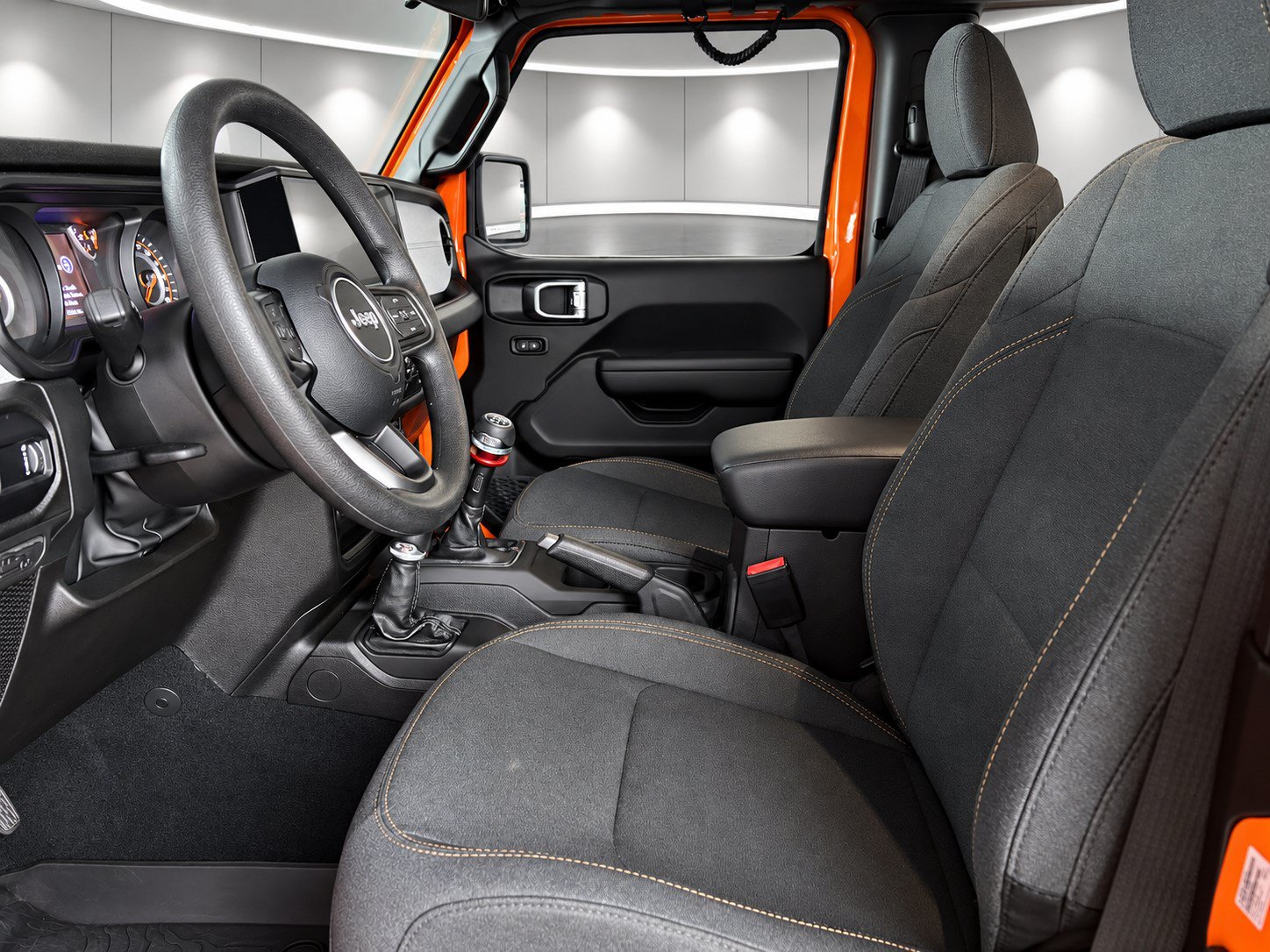 Used 2025 Jeep Wrangler Sport AWD/4WD image 10