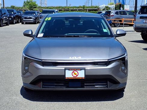 Used 2025 Kia K4 FWD image 2
