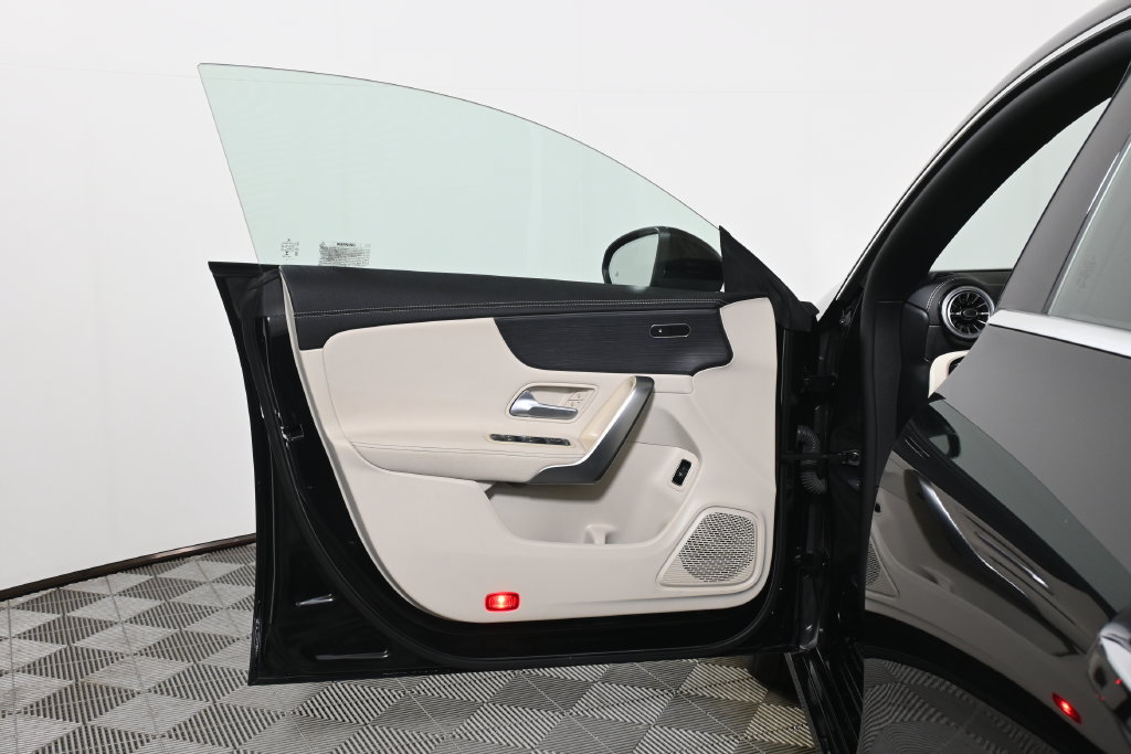Certified 2022 Mercedes-Benz CLA 250 4MATIC image 25