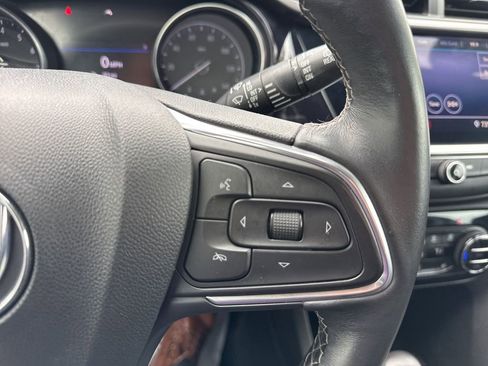 Used 2020 Buick Encore GX Essence FWD image 21