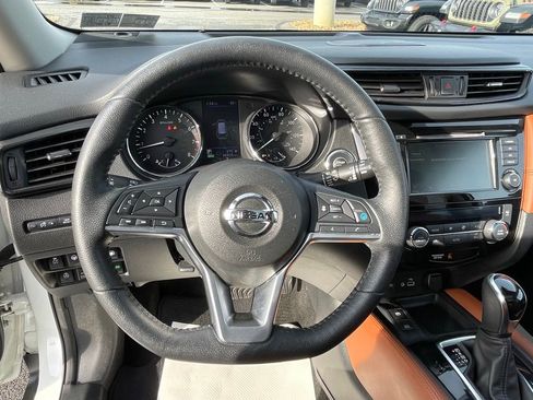 Used 2019 Nissan Rogue SL w/ Premium Package image 29
