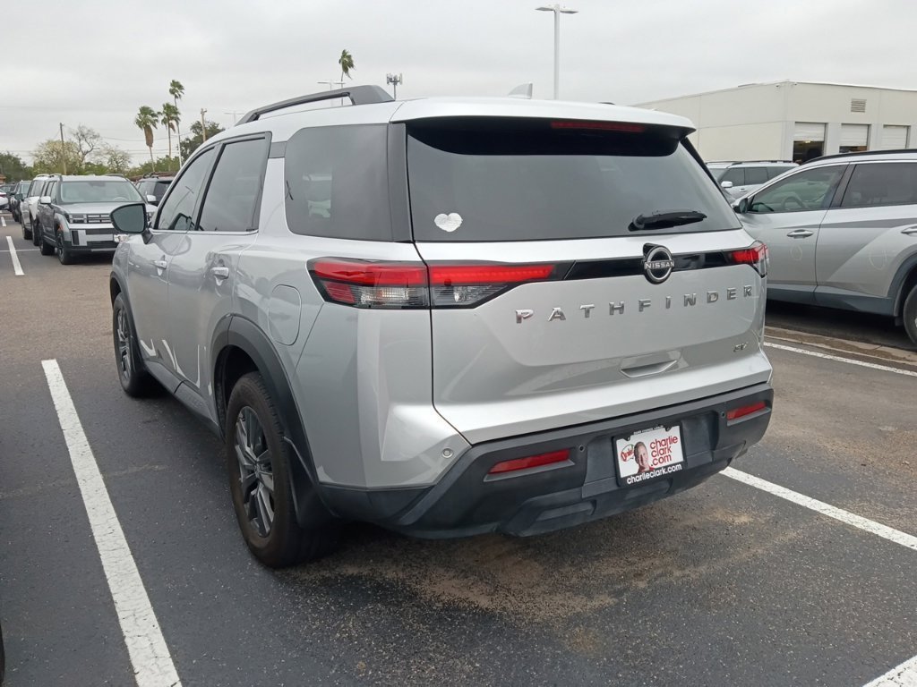 Used 2024 Nissan Pathfinder SV FWD image 6