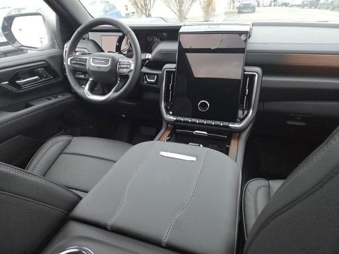 New 2026 GMC Yukon XL Denali w/ Sun & Power Step Package image 34