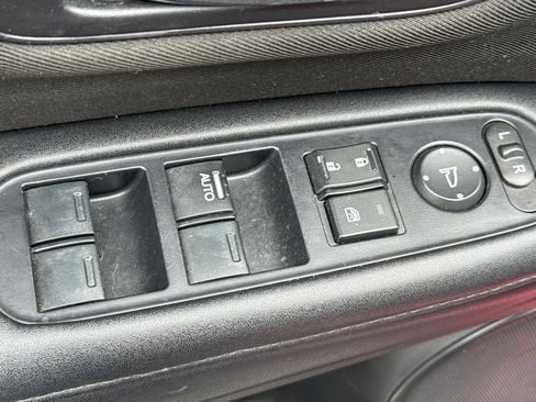 Used 2018 Honda HR-V LX image 13