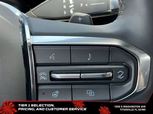 Certified 2025 GMC Yukon Denali RWD image 32