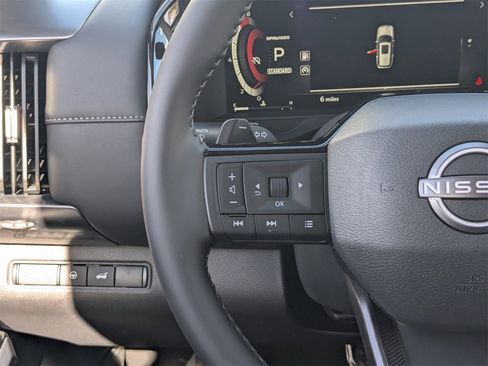 New 2026 Nissan Pathfinder SL image 24