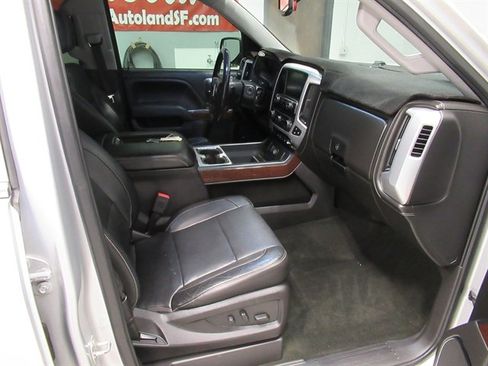 Used 2018 GMC Sierra 1500 SLT w/ SLT Preferred Package image 9