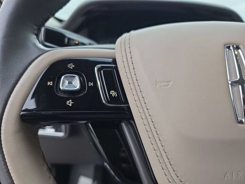 Used 2023 Lincoln Aviator Reserve w/ Equipment Group 201A AWD/4WD image 19