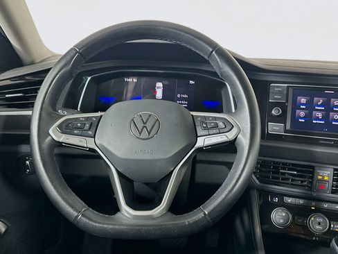 Used 2024 Volkswagen Jetta SE image 18