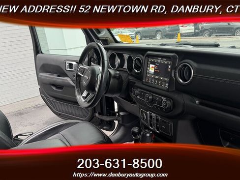 Used 2021 Jeep Wrangler Unlimited Sahara w/ Cold Weather Group AWD/4WD image 16