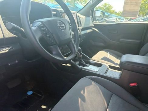 Used 2024 Nissan Frontier S RWD image 9