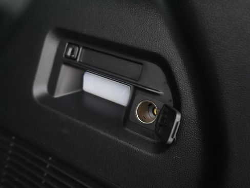 Used 2022 Ford Explorer XLT w/ Equipment Group 202A image 20