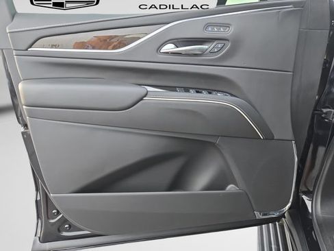 Certified 2024 Cadillac Escalade Sport Platinum w/ LPO, ONYX Package AWD/4WD image 16