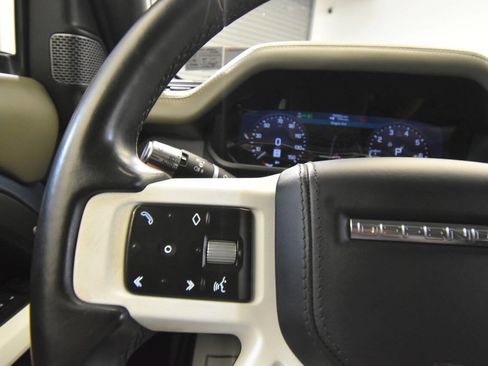 Used 2020 Land Rover Defender 110 First Edition AWD/4WD image 31