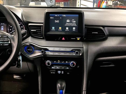 Used 2019 Hyundai Veloster 2.0 image 6