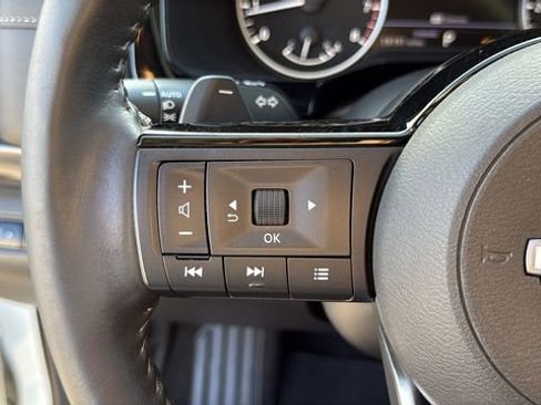 Used 2024 Nissan Pathfinder SL image 23