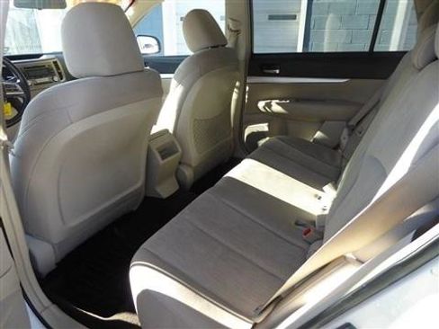 Used 2013 Subaru Outback 2.5i Premium w/ All-Weather Pkg image 16