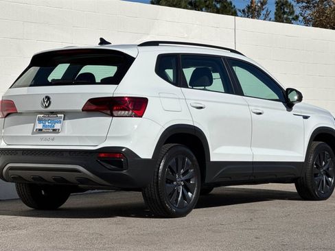 Used 2022 Volkswagen Taos S image 7