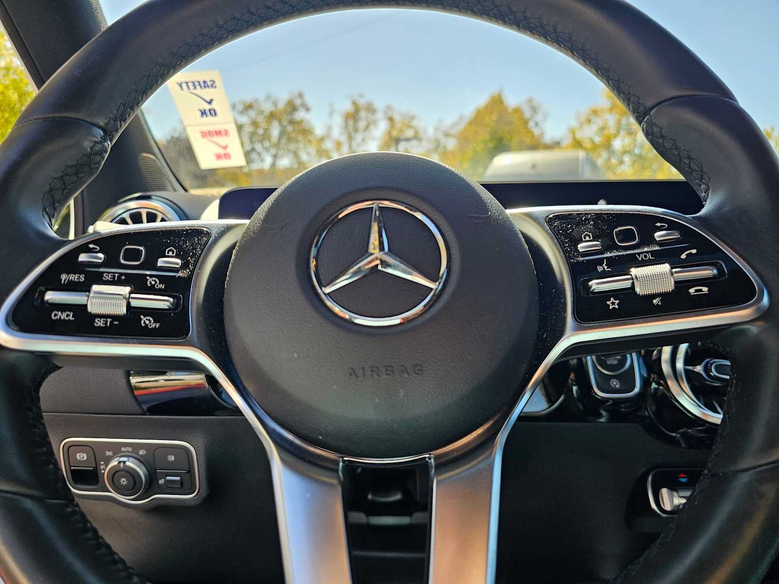 Used 2023 Mercedes-Benz GLA 250 4MATIC image 23