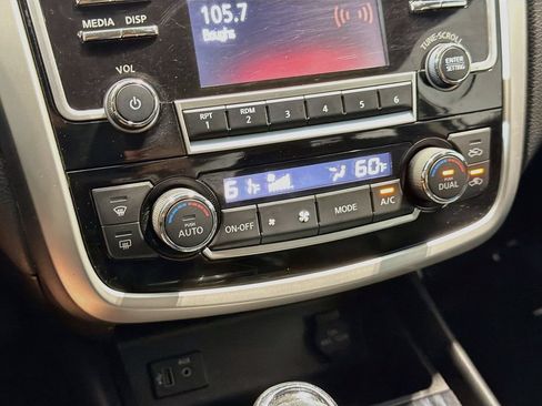 Used 2018 Nissan Altima 2.5 SL FWD image 17