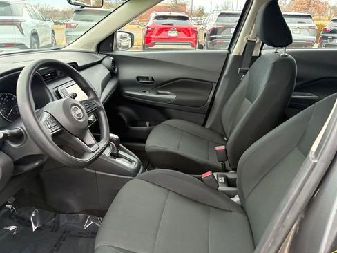 Used 2024 Nissan Kicks S image 11