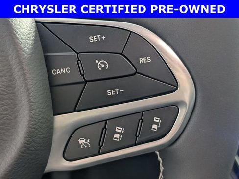 Certified 2026 Chrysler Pacifica Select FWD image 17