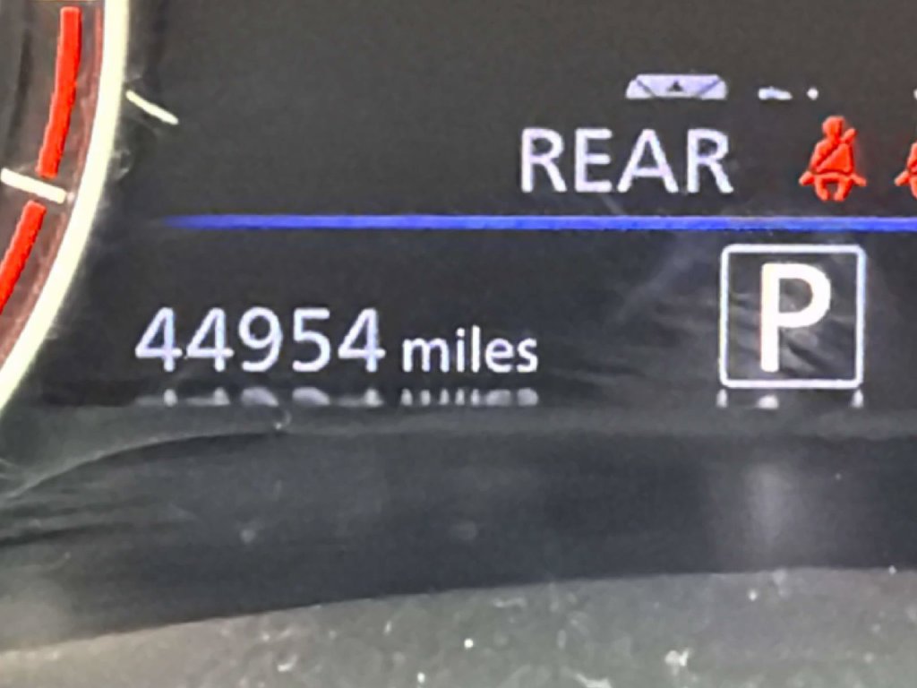 Used 2025 Nissan Altima 2.5 SV FWD image 11
