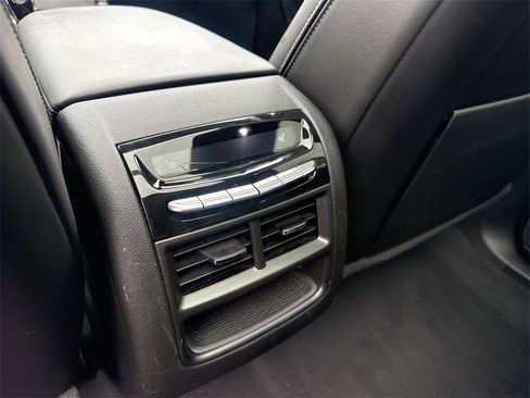 Used 2023 Cadillac XT5 Premium Luxury image 21