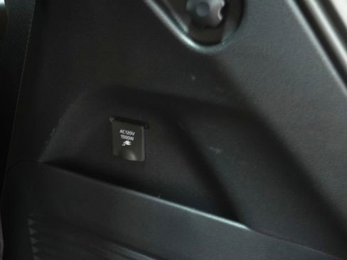 Used 2025 Toyota Sienna XSE w/ XSE Premium Package AWD/4WD image 8