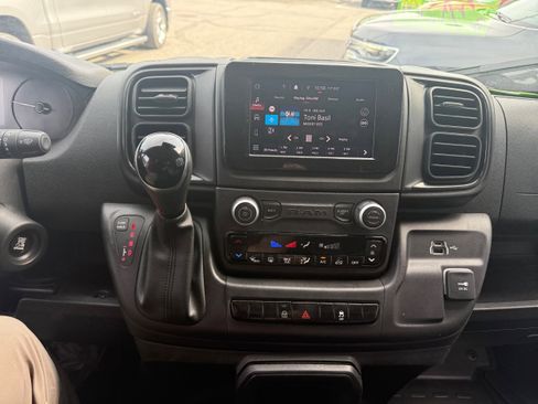 Used 2025 RAM ProMaster 2500 w/ Convenience Group image 20