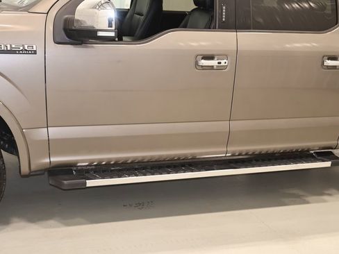 Certified 2018 Ford F150 Lariat image 44