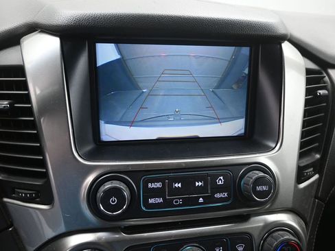 Used 2018 Chevrolet Tahoe LS image 4