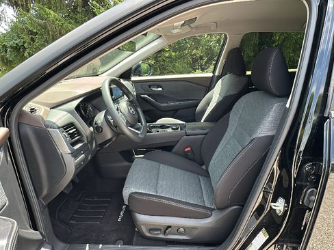 Certified 2023 Nissan Rogue SV AWD/4WD image 11