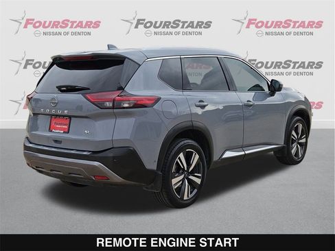 Used 2023 Nissan Rogue SL w/ SL Premium Package image 4