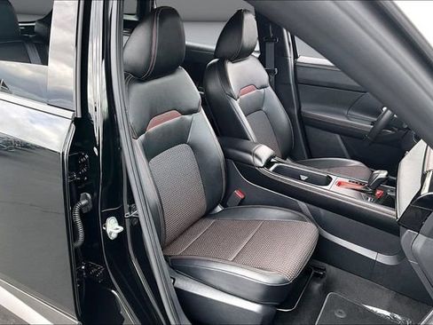 Certified 2025 Nissan Kicks SR AWD/4WD image 27