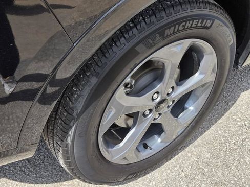 Used 2023 Ford Escape ST-Line w/ Tech Pack #1 FWD image 8