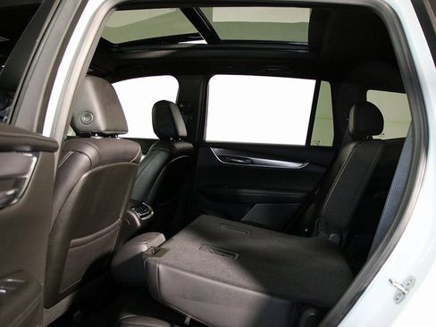 Used 2023 Cadillac XT6 Luxury image 15