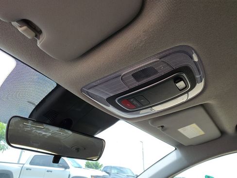 Used 2024 Hyundai Elantra SEL FWD image 25
