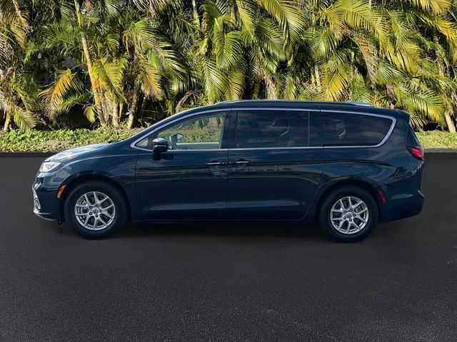 Used 2021 Chrysler Pacifica Touring-L w/ Premium & Safety Sphere Group FWD image 9