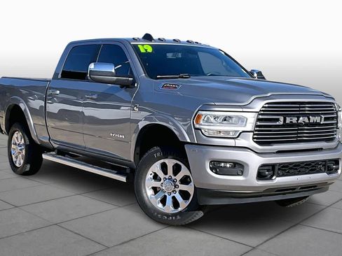 Used 2019 RAM 2500 Laramie image 3