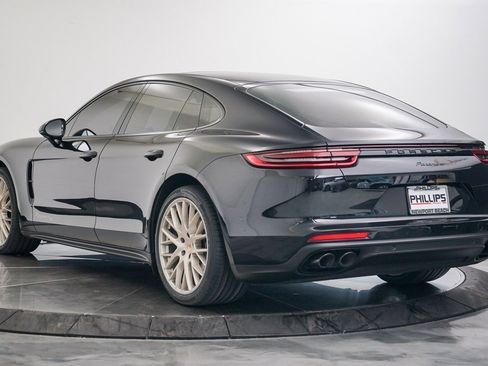 Used 2020 Porsche Panamera image 15