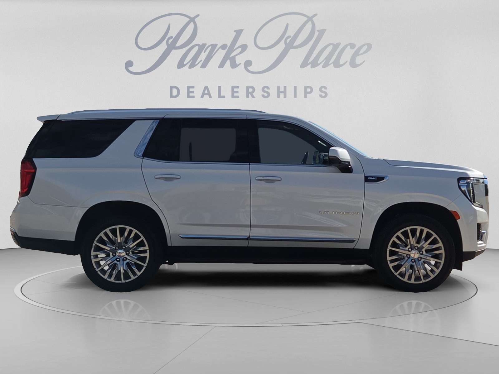 Used 2023 GMC Yukon SLT w/ SLT Premium Package RWD image 6
