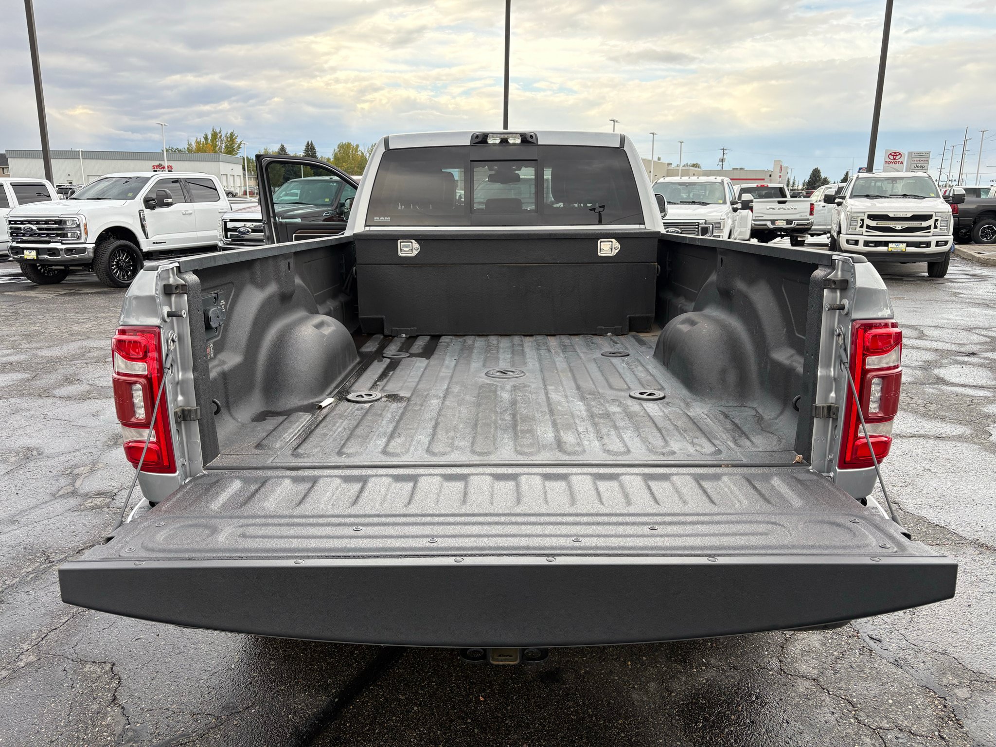 Used 2022 RAM 3500 Laramie AWD/4WD image 22