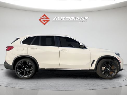 Used 2019 BMW X5 xDrive40i w/ Convenience Package AWD/4WD image 9