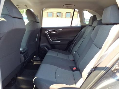 Certified 2021 Toyota RAV4 XLE w/ XLE Grade Weather Package AWD/4WD image 9