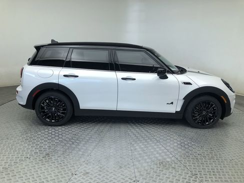 Certified 2024 MINI Cooper Clubman S image 10