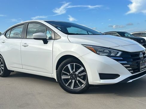 Used 2025 Nissan Versa SV w/ Trunk Package FWD image 5