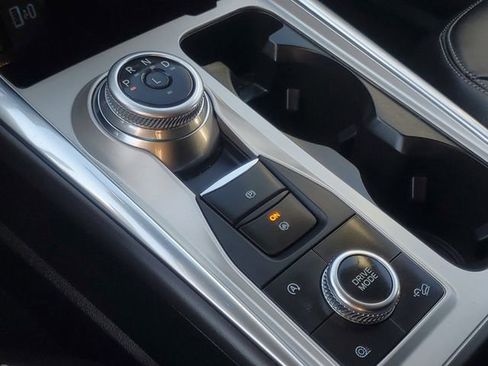 Used 2024 Ford Explorer XLT w/ Equipment Group 202A image 26